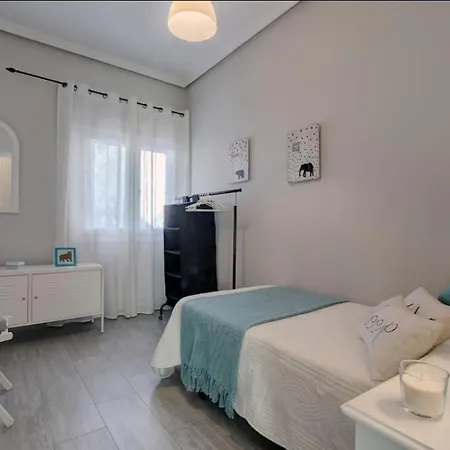 13 Avenida Andalucia ロンダ